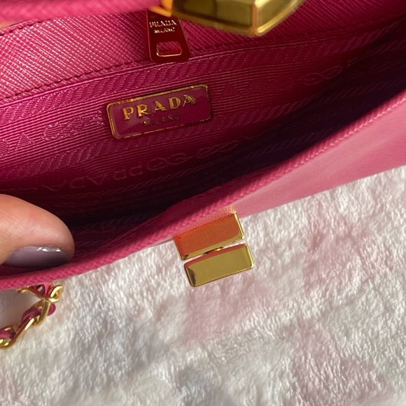 PRADA VINTAGE HEART Wallet on chain saffiano leather (PINK) - Picture 5 of 12